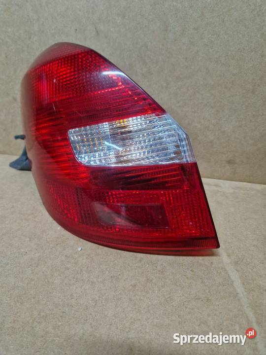 Skoda fabia 2 lift kombi lampa lewy prawy tył osobowe