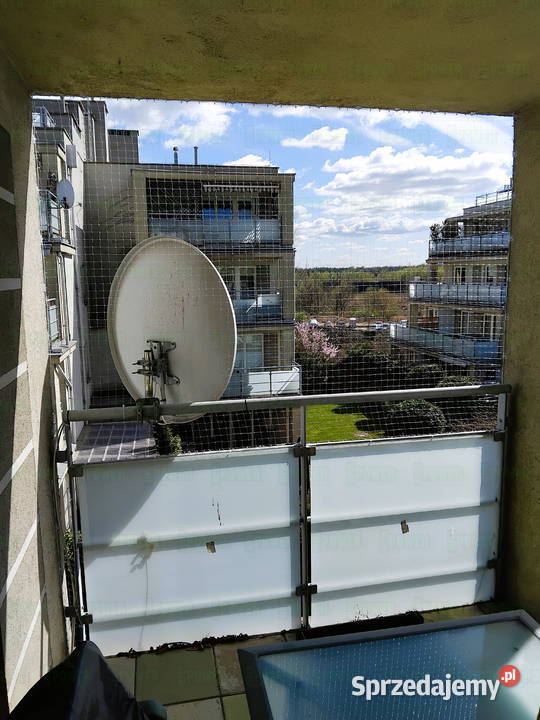 Założenie siatki na balkon przeciw ptakom Warszawa