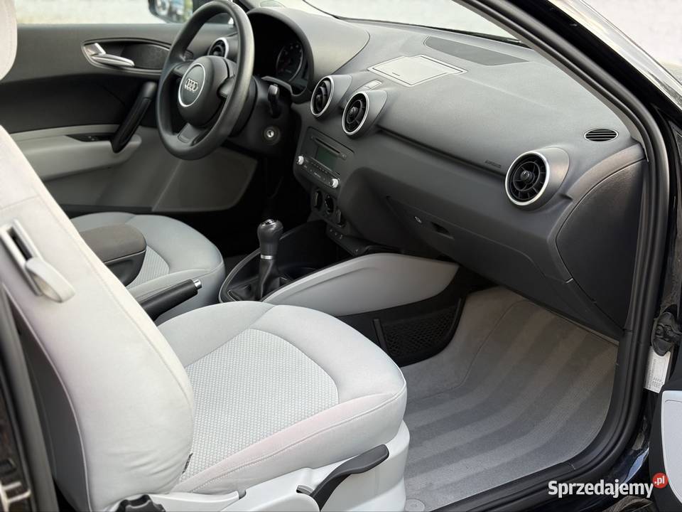 Audi A1 2011 12 Benzyna 86 koni Manual 156000 Rok produkcji 2011 Warszawa sprzedam