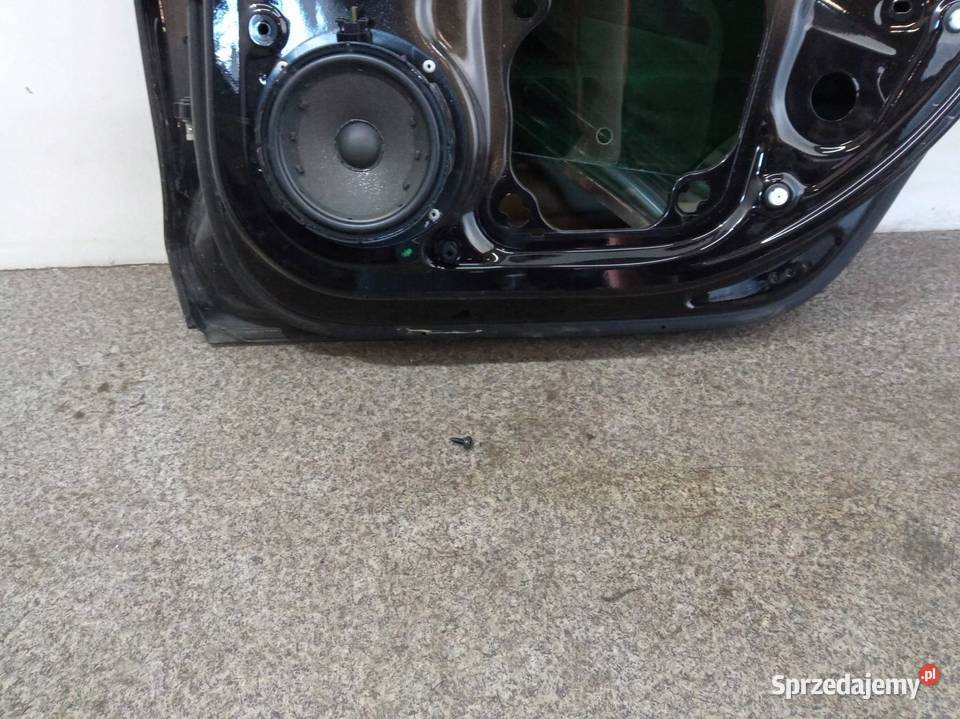 DRZWI PRAWE TYŁ KOMBI CZARNE Skoda Octavia IV