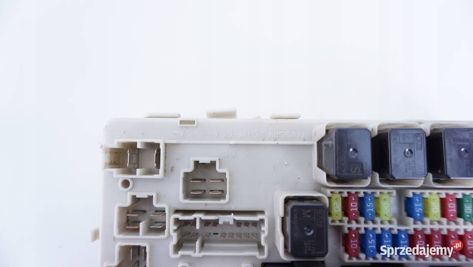 SKRZYNKA BEZPIECZNIKÓW INFINITI FX35 FX45 Nowy Tomyśl