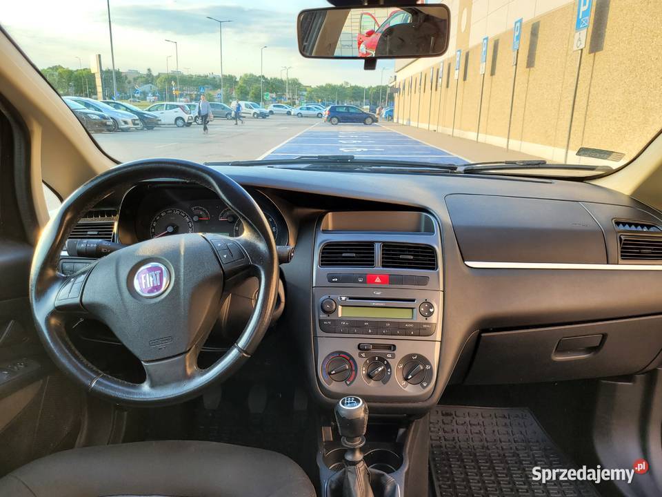 Fiat Linea Dynamic 14 77 benzyna salon Polska autoalarm Świdnik
