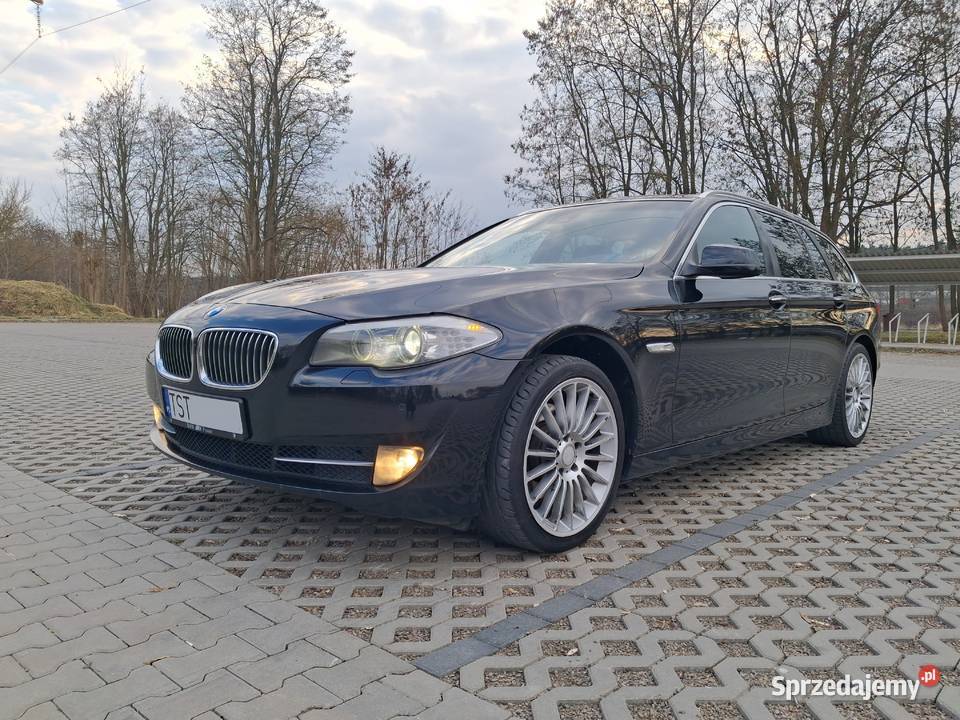 BMW F11 520d Panorama dach Super stan relingi dachowe