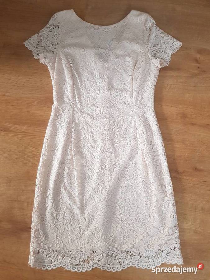Sukienka z Koronki