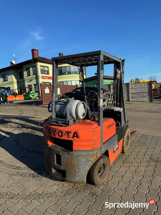 wózek widłowy TOYOTA 5FGF18 LPG przesuw 1800 sprzedam