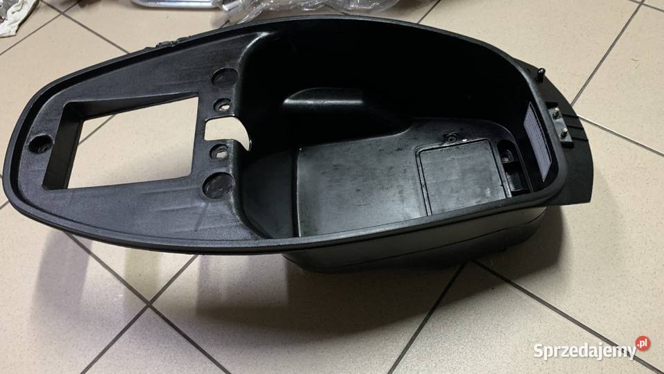 Schowek kufer kibel Daelim Besbi 125 Elementy nadwozia Brzeszcze