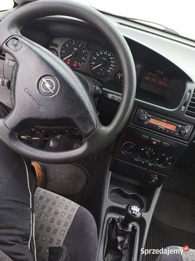 Sprzedam Opel Zafira A 18 benzyna 125 2001 Starachowice
