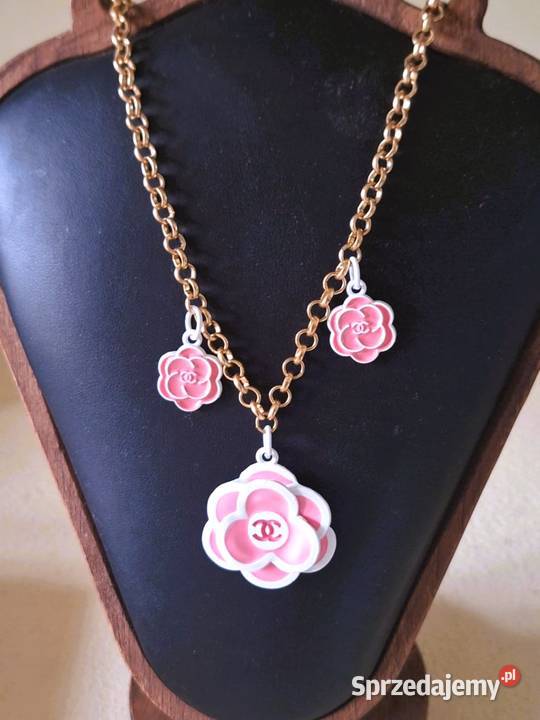 Mały rarytasik naszyjnik z zawieszkami Chanel Poznań
