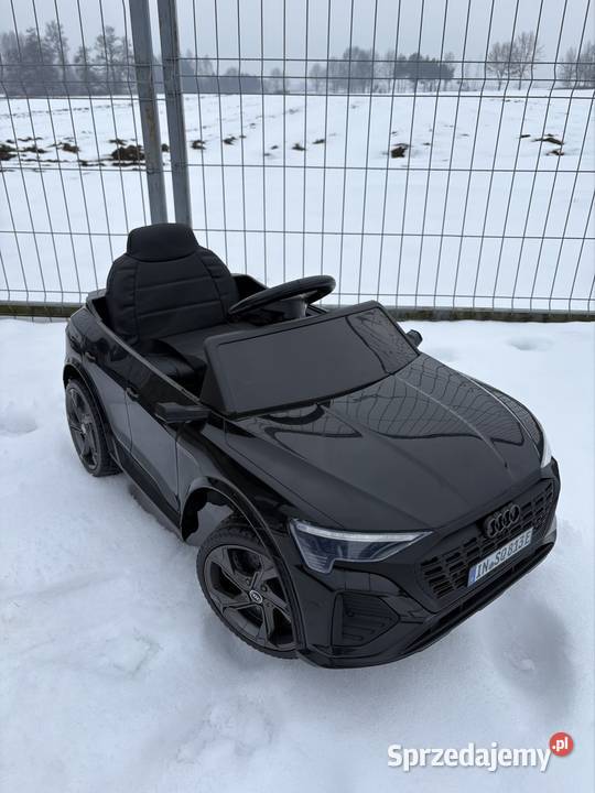 Samochód na akumulator Audi SQ8 nowy pojazd