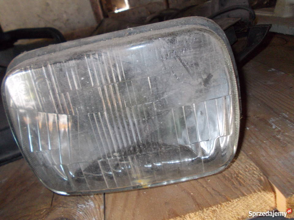 Lampa przód fiat 126 P lewe i prawe WESEM Zawadówka