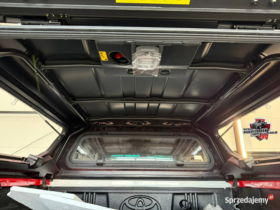 Zabudowa paki PREMIUM 4x4 HARDTOP Venture TOYOTA osobowe Pasłęk