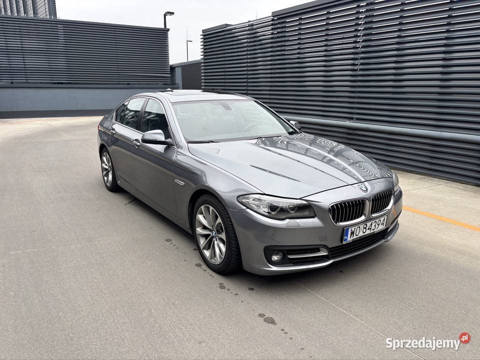 BMW 528 xDrive kamera cofania Warszawa
