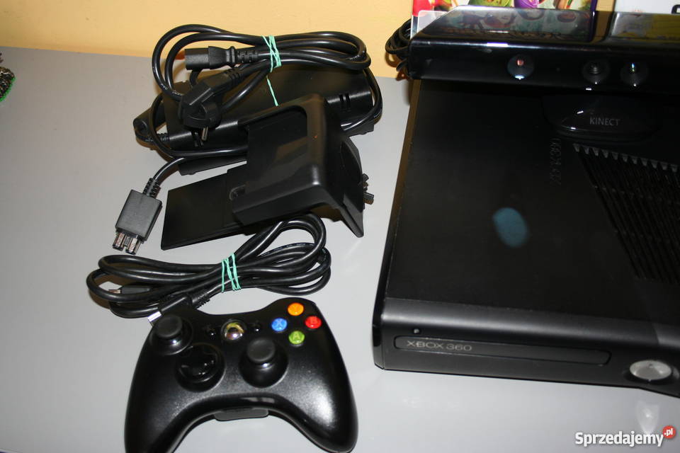 Konsola XBOX 360 Slim 250GB KINECT Pad Gry