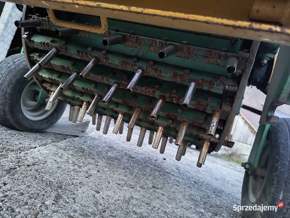 Sprzedam aerator z siewnikiem do podsiewu trawy Krowica Hołodowska sprzedam