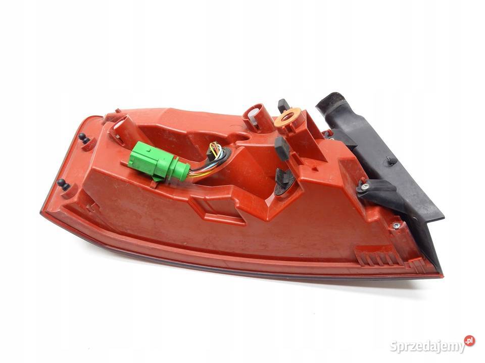 LAMPA PRAWA PRAWY TYŁ W BŁOTNIK LED AUDI A5 8T