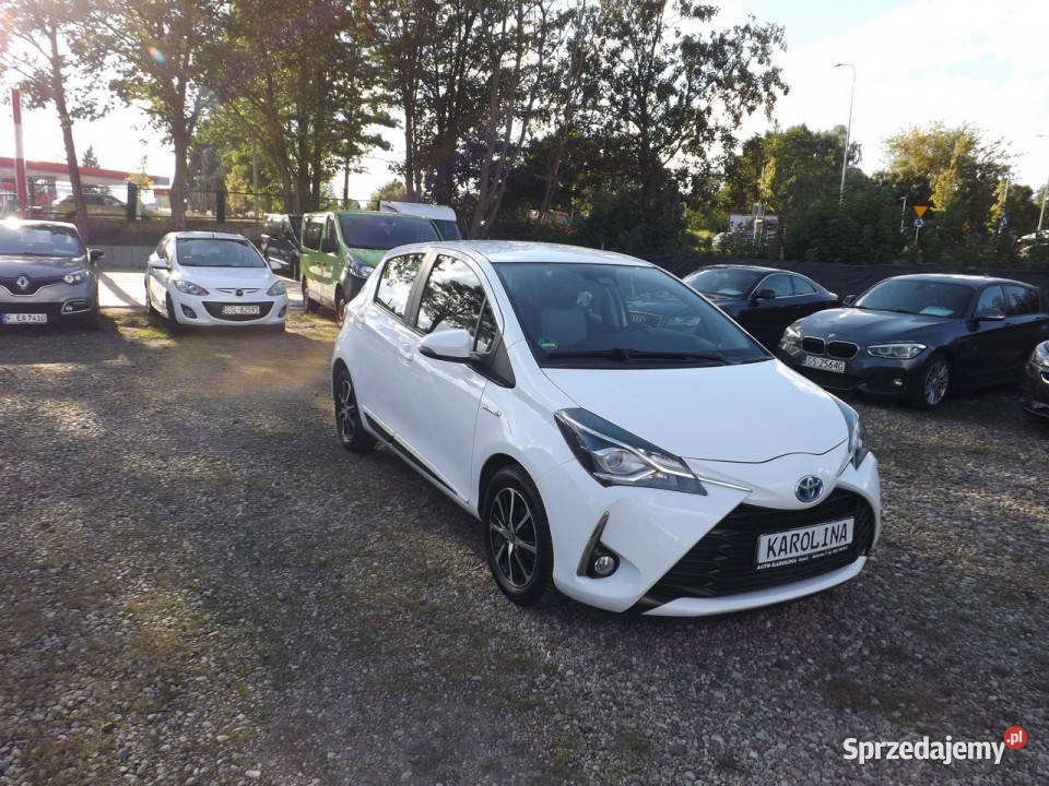 Toyota Yaris Toyota Yaris 15 Hybrid Team D III Rok produkcji 2018 Słupsk
