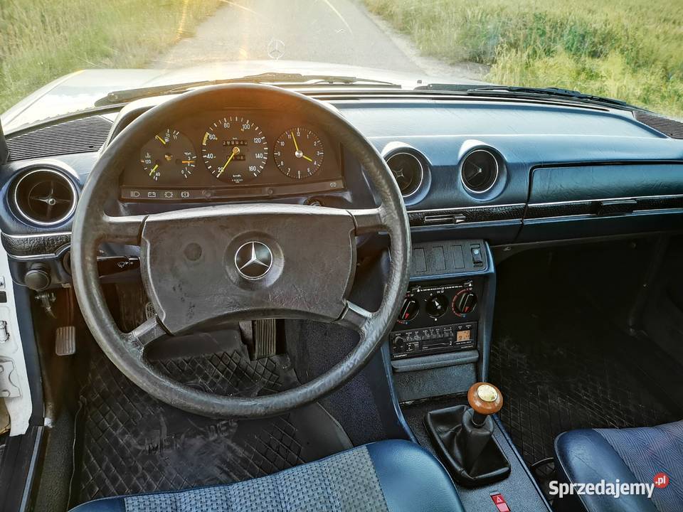 Mercedes W123 240D Kiernozia