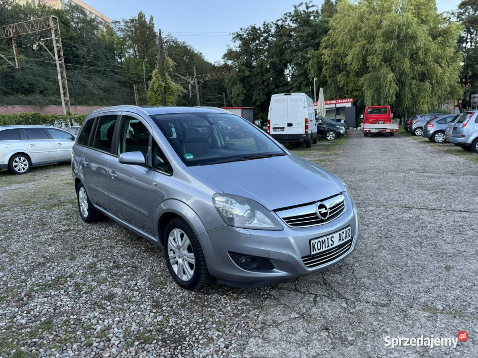 Opel Zafira Rok produkcji 2009 Szczecin