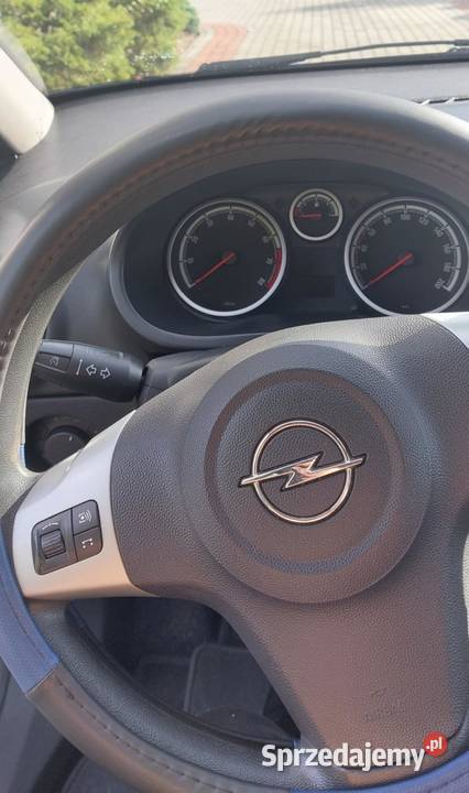 Opel corsa D 12 sprzedam