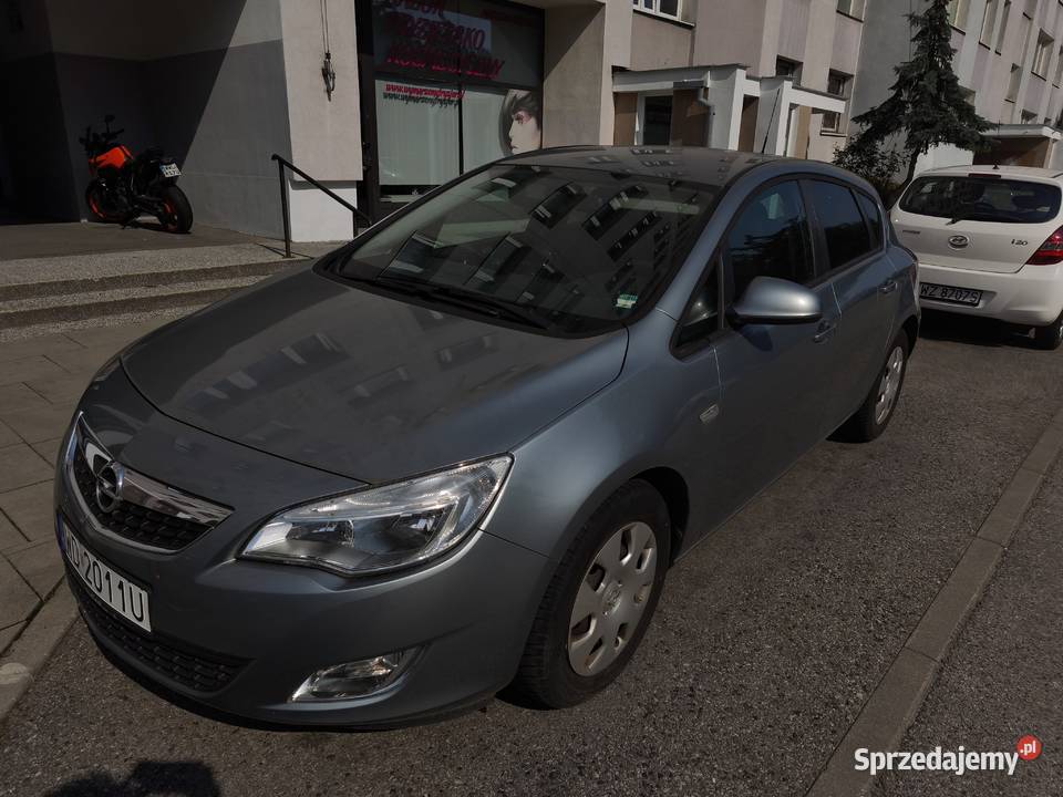 Opel Astra J 2011 niezawodne ekonomiczne z 1398cm3 Warszawa