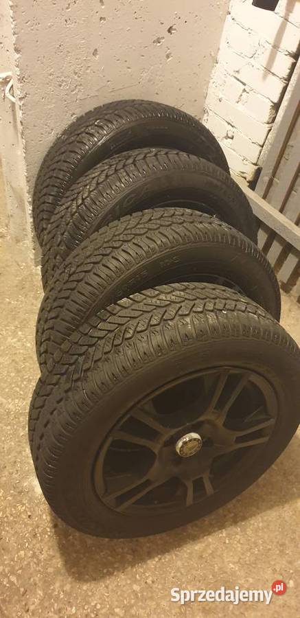 Komplet kół 15 4x100 alu felgiopony Radom