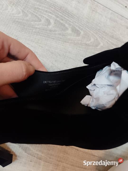 40 ASOS Design Czarne welurowe czółenka z