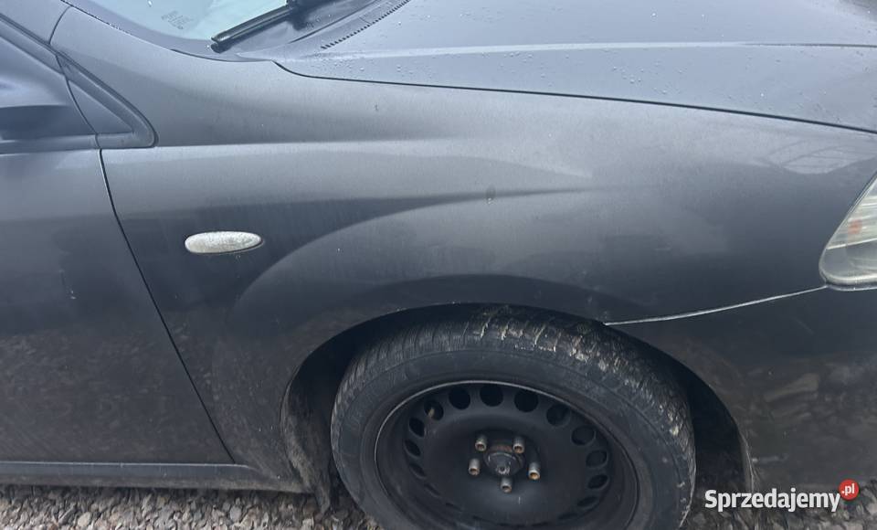 błotnik prawy lewy Fiat Croma II przedlift kolor świętokrzyskie