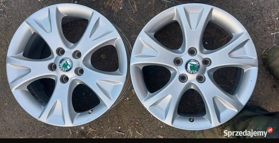 Oryginalne alufelgi skoda aluminiowe 5x112 et54 Średnica 17"