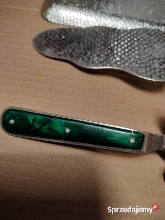 Metalowa tacka i łopatki do ciasta młotkowane Choszczno