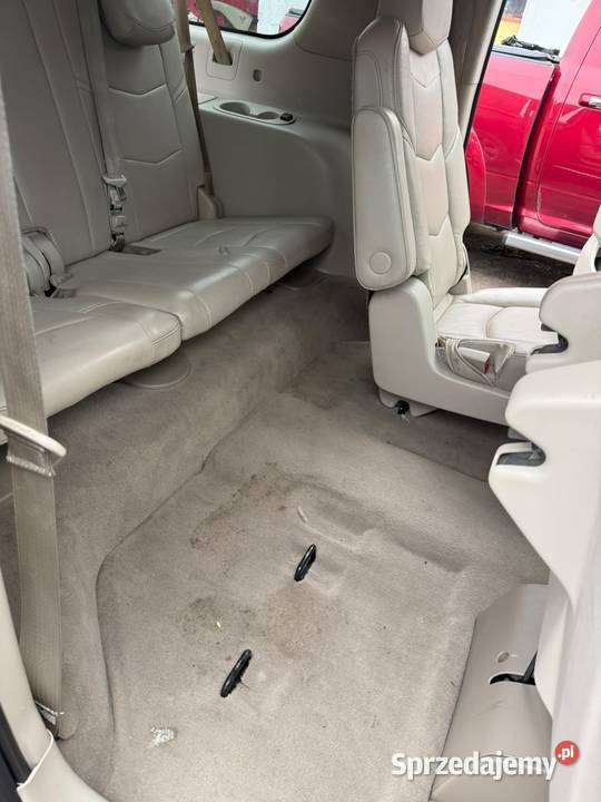 Cadilac Escalade Premium IV 2016 7 osób ESV 165 Prądocin