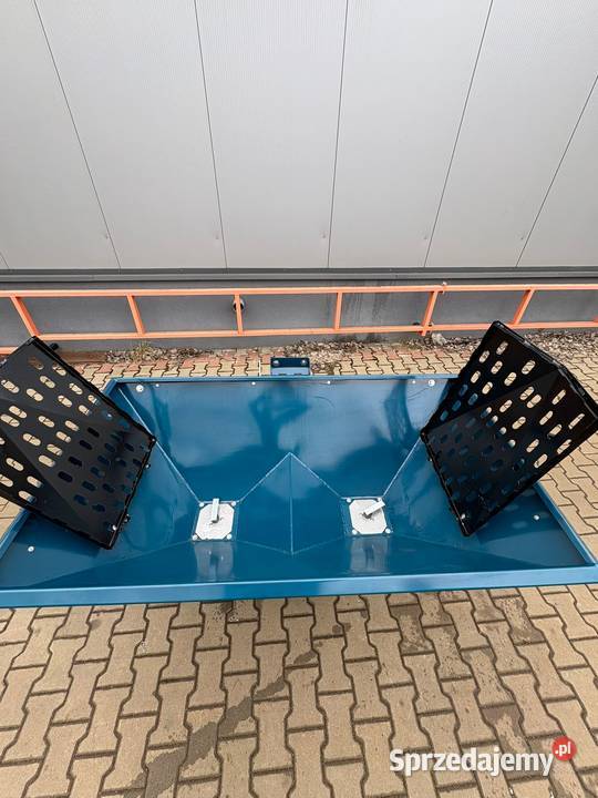 Rozsiewacz nawozu dwutalerzowy DEMAROL nieuszkodzony Kurów sprzedam