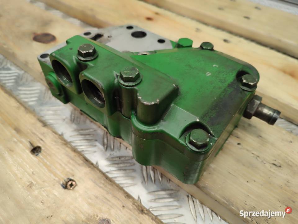 Chłodnica oleju z obudową RE56690 John Deere Pozostałe Wilkowo