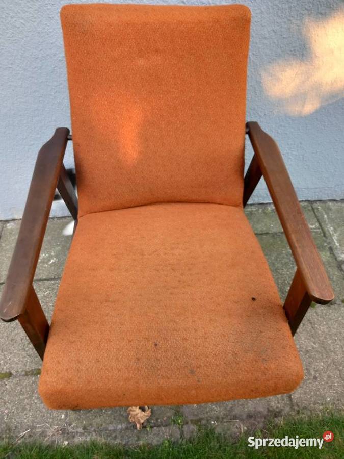 Stary fotel Śnieżnik PRL vintage Rawicz