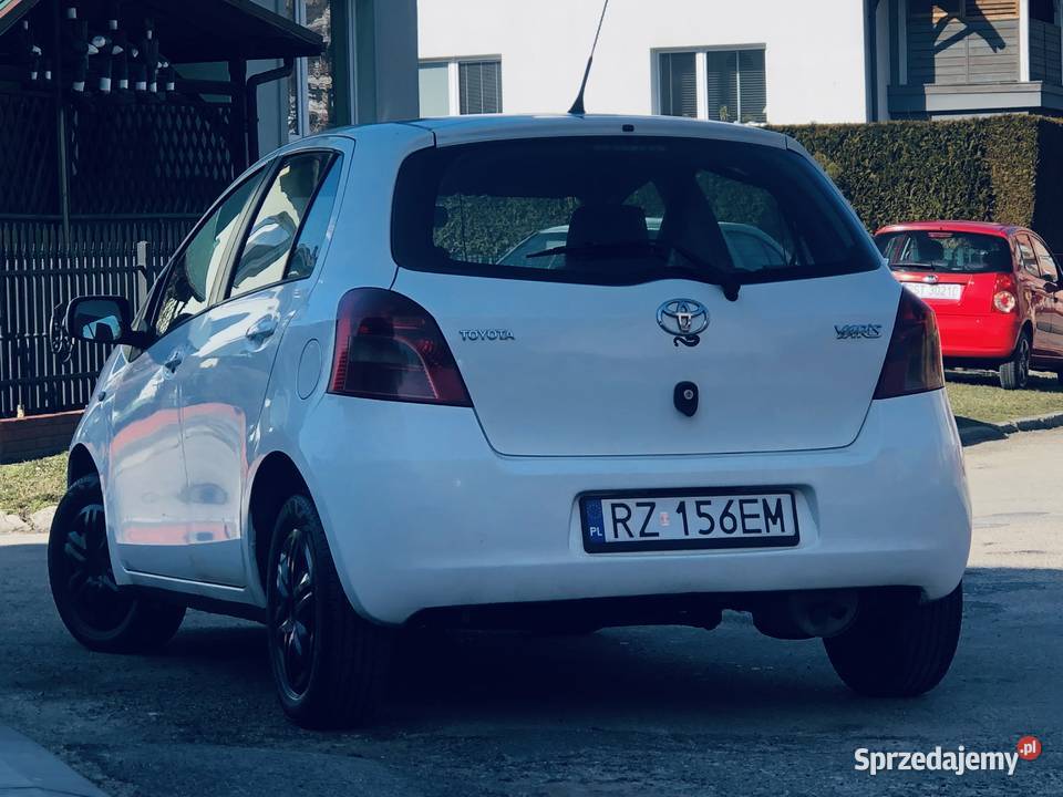 Toyota Yaris II 10VVTi 69 Biały akrylowy Przeworsk