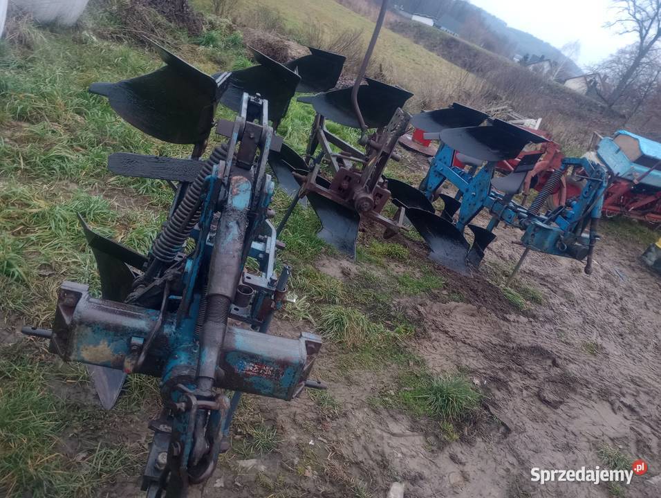 Pługi 2 skibowe obrotowe nieuszkodzony świętokrzyskie Huta Nowa