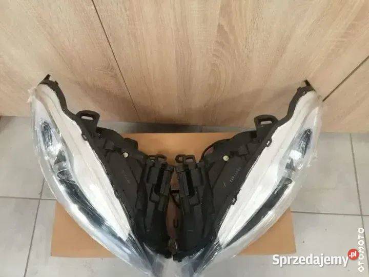 Volvo xc60 I lift reflektor przod nowy OEM Motycz