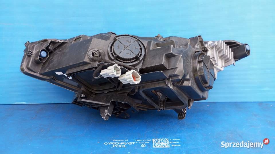 LAMPA REFLEKTOR PRAWY PRZÓD EU LED INFINITI Q30 Nowy Tomyśl