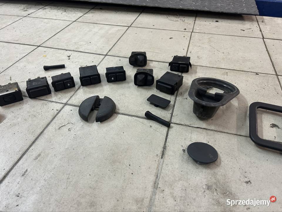 Przycisk szyb klimatyzacji awaryjnych bmw e30 Lublin