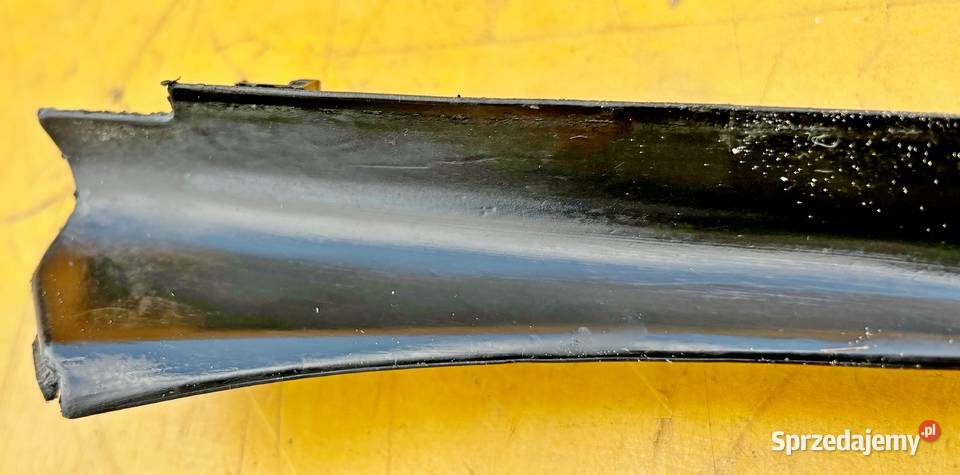 VW GOLF V USZCZELKA LISTWA SZYBY 1K0854320 Radom sprzedam