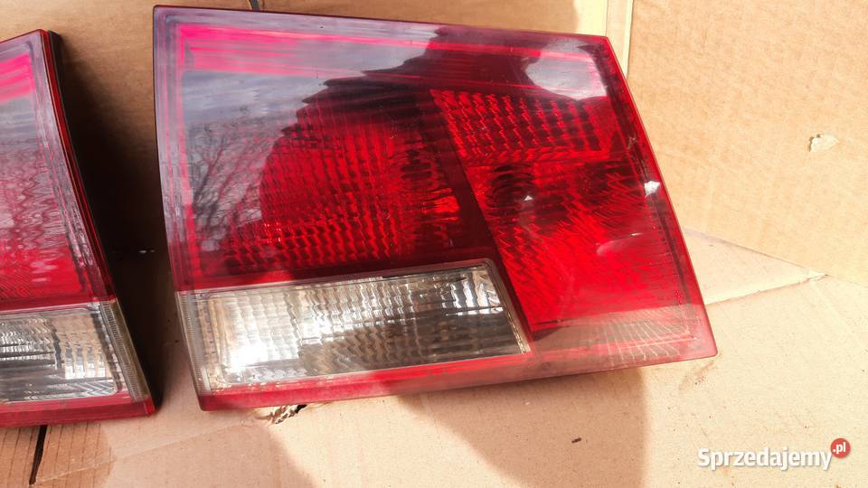 lampa prawa lewa tylna w klapę opel vectra c Dębno