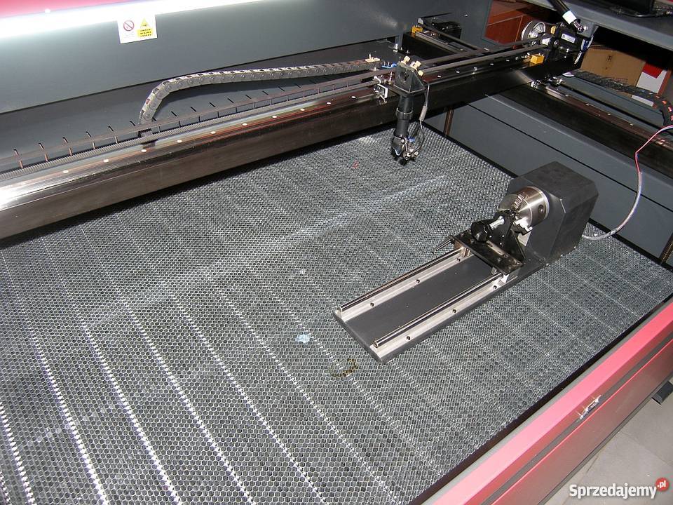 Ploter laserowy do cięcia tkaninpleksy Produkcja Grodzisk Mazowiecki