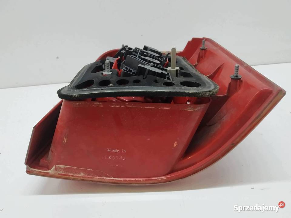LAMPA TYŁ LEWA KOMBI LIFT VW Volkswagen Passat V Rok produkcji 2003 świętokrzyskie