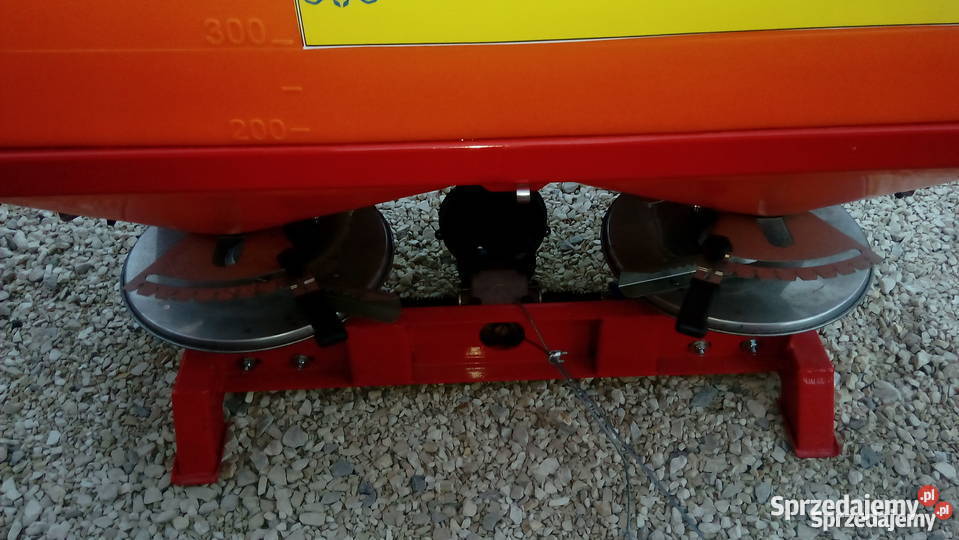 Rozsiewacz Nawozów Tornado 600L850 LIFT świętokrzyskie Pasturka