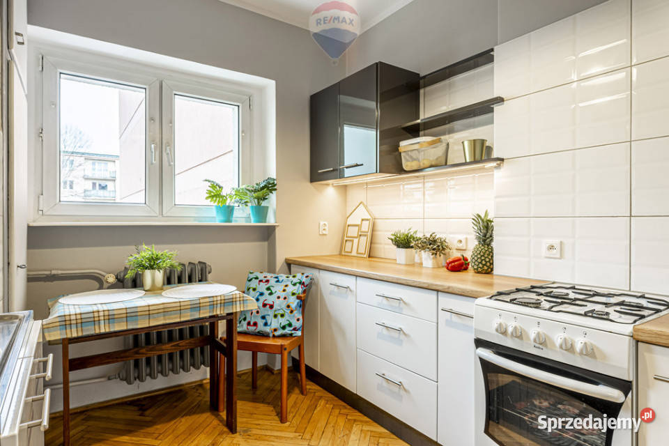 Jeżyce duża kawalerka parking osobna kuchnia cegła Poznań