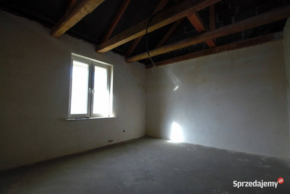 sprzedaży domu wolnostojącego 9324m2 Piekoszów pustak