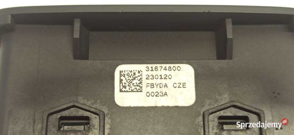 VOLVO XC40 PRZYCISK KLAPY BAGAŻNIKA 31674800
