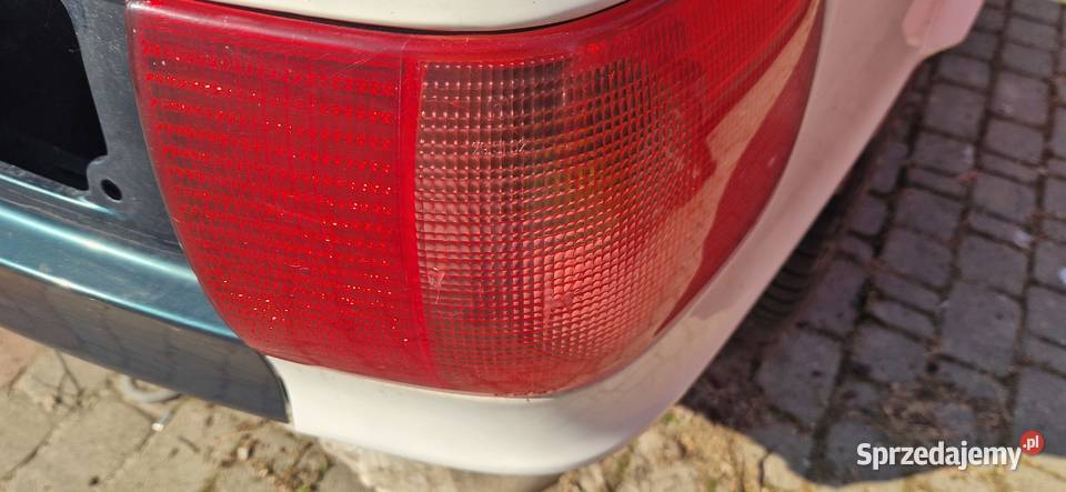 audi 80 b4 sedan lampa prawa tyl oryginal Lublin