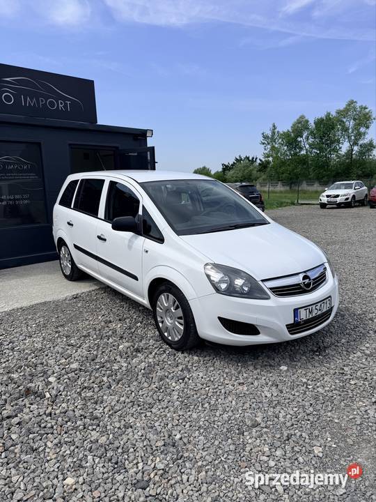 Opel Zafira B 16 benzyna 2011r Tomaszów Lubelski sprzedam