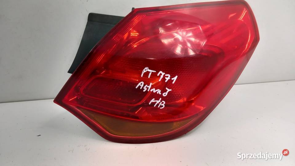OPEL ASTRA J HB LAMPA TYŁ PRAWA