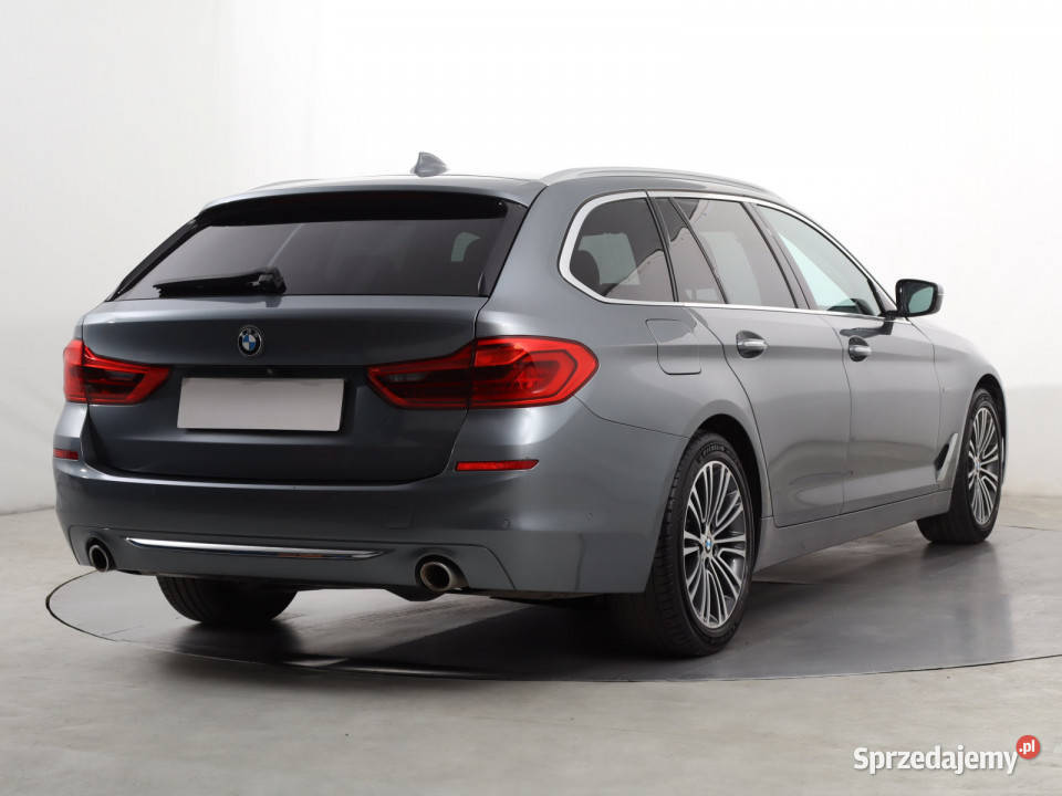 BMW 5 520d xDrive asystent pasa ruchu Seria 5 Katowice